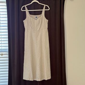 Linen dress with pockets